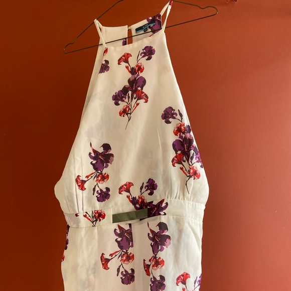 Ajio Short Jumpsuit. Size - M - Picture 3 of 11